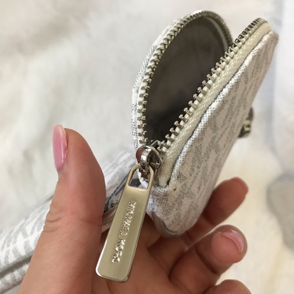 Michael Kors Jet set Girls Wristlet Trio - Picture 8 of 9